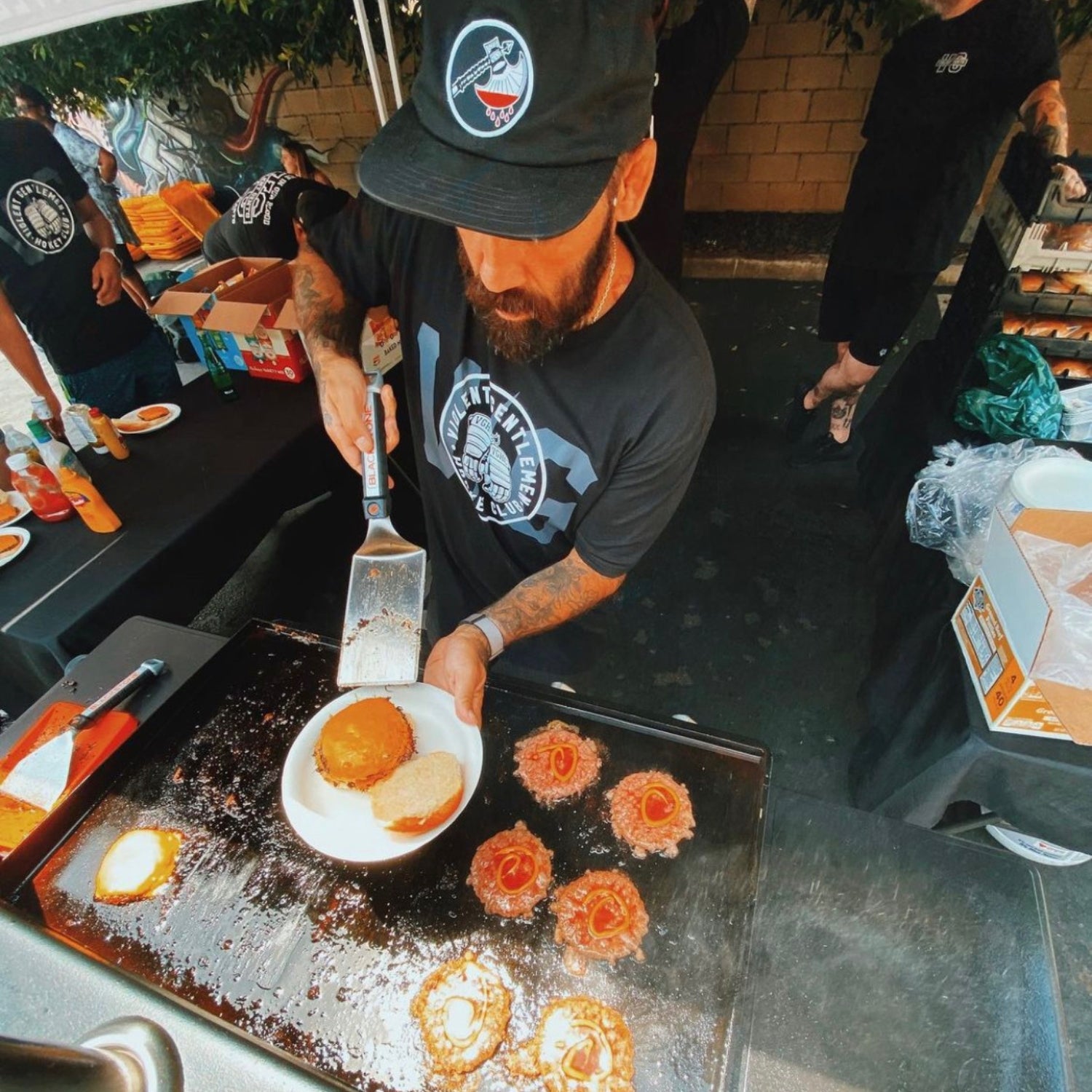 Lifetipsforbetterliving Hockey Clothing Company announces their Free Burger Friday kick offs on June 2nd in Keitele, California. Text your buds and start planning some trips down to VG HQ! In the meantime, take a look at these snapshots from previous FBFs. 
